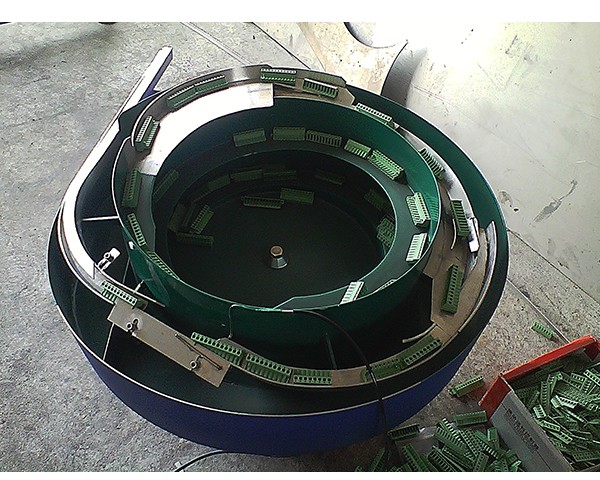 多种批次塑料振动盘